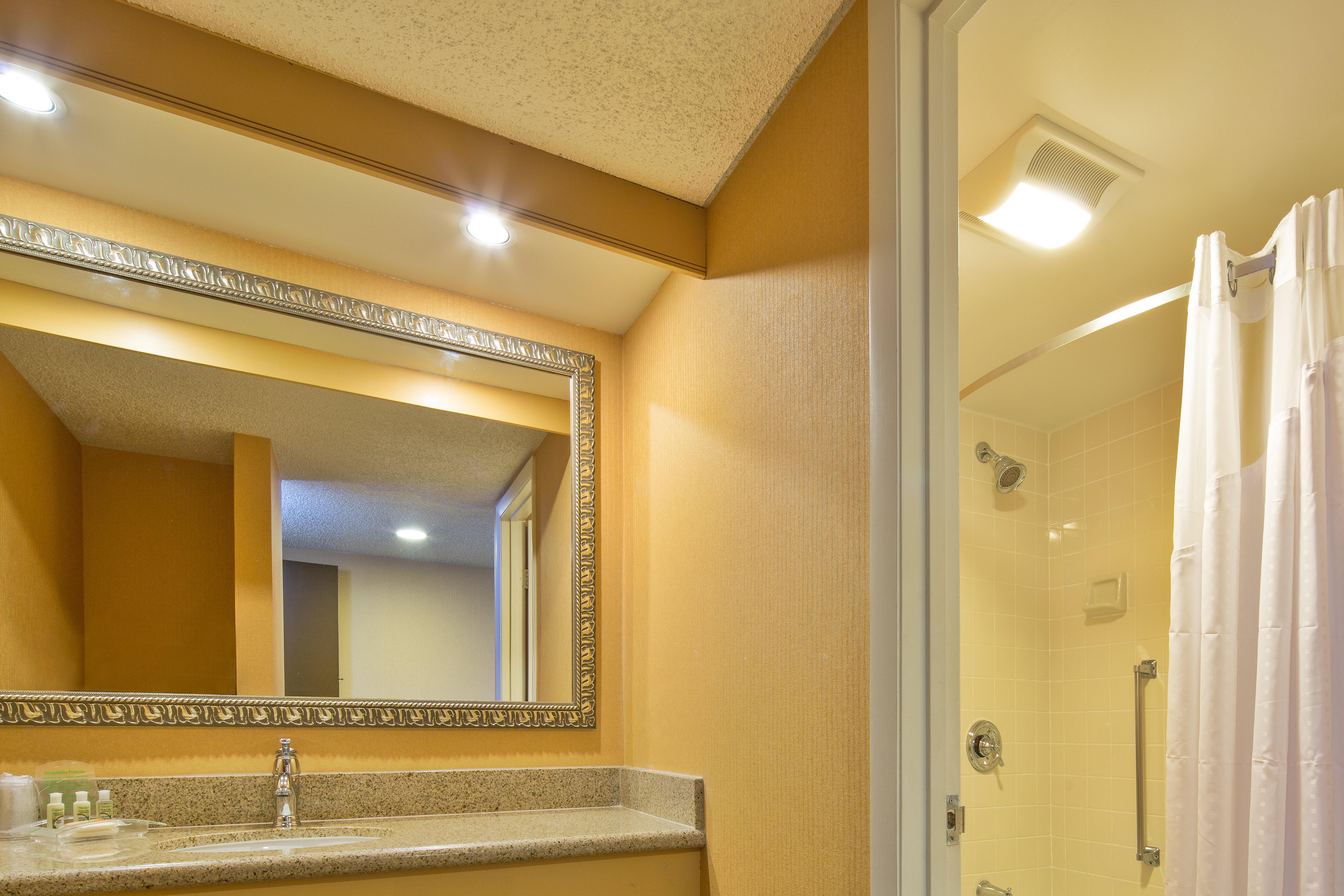 Holiday Inn Nashua, An Ihg Hotel ภายนอก รูปภาพ