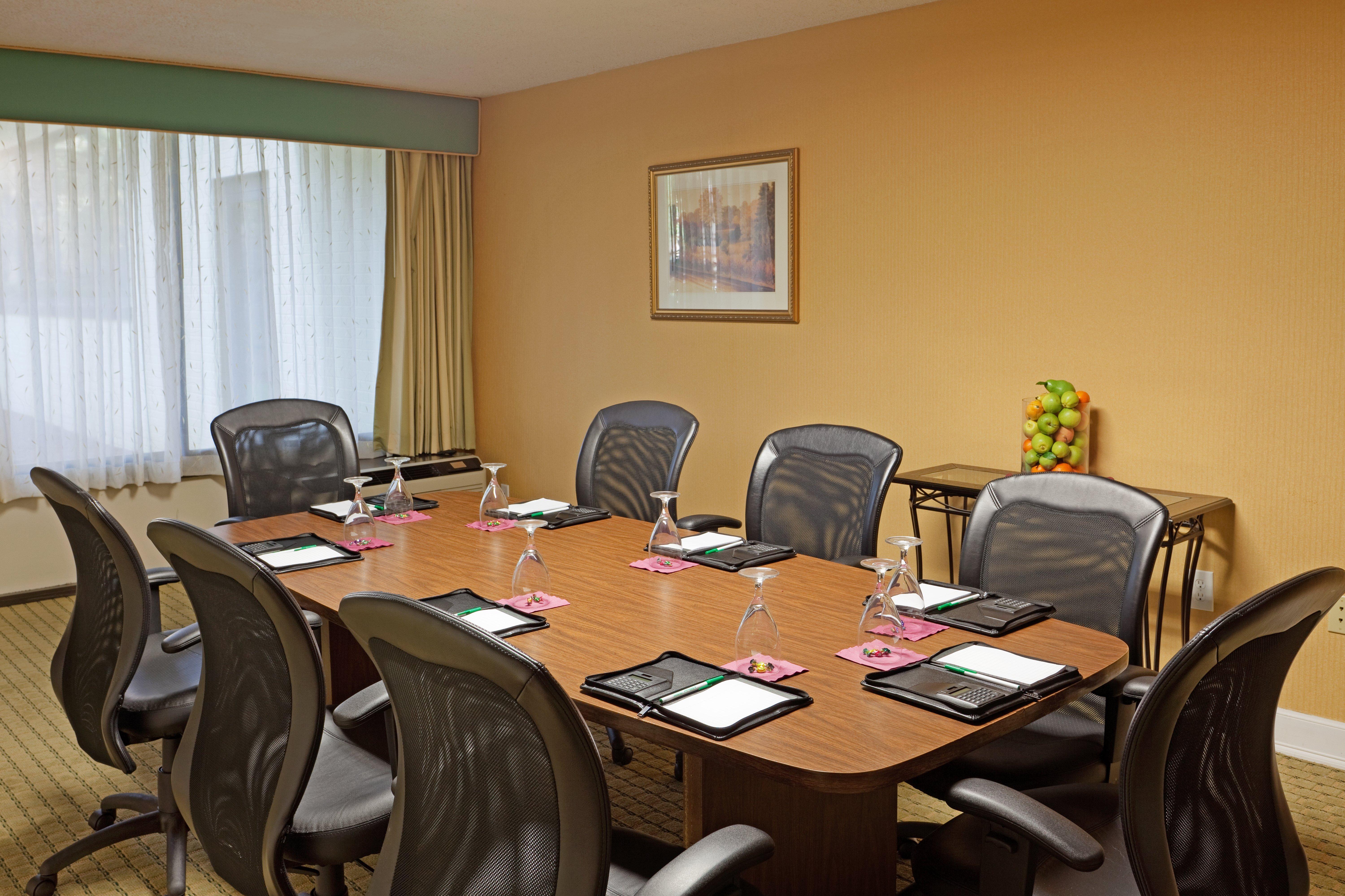 Holiday Inn Nashua, An Ihg Hotel ภายนอก รูปภาพ
